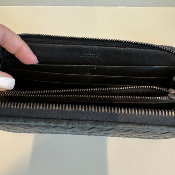 BOTTEGA VENETTA ZIPPER WALLET - Picture 9 of 11